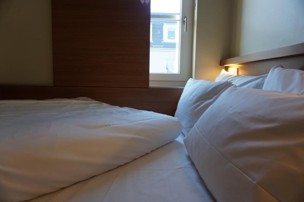 Easyhotel Berlin Hackescher Markt Luaran gambar